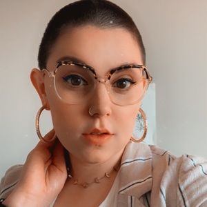 Meet your Posher, Megan